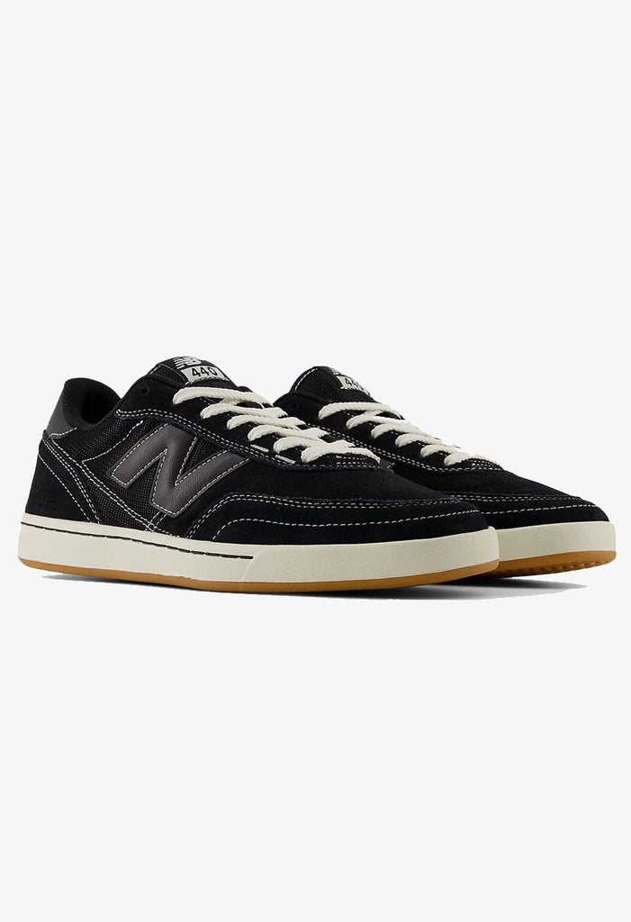 NB NUMERIC NM440 – Street Machine Skateboarding