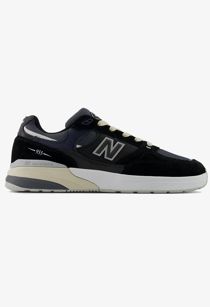 NB NUMERIC NM933 – Street Machine Skateboarding